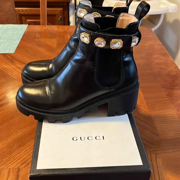 Gucci Chelsea Boot - Picture 2 of 7